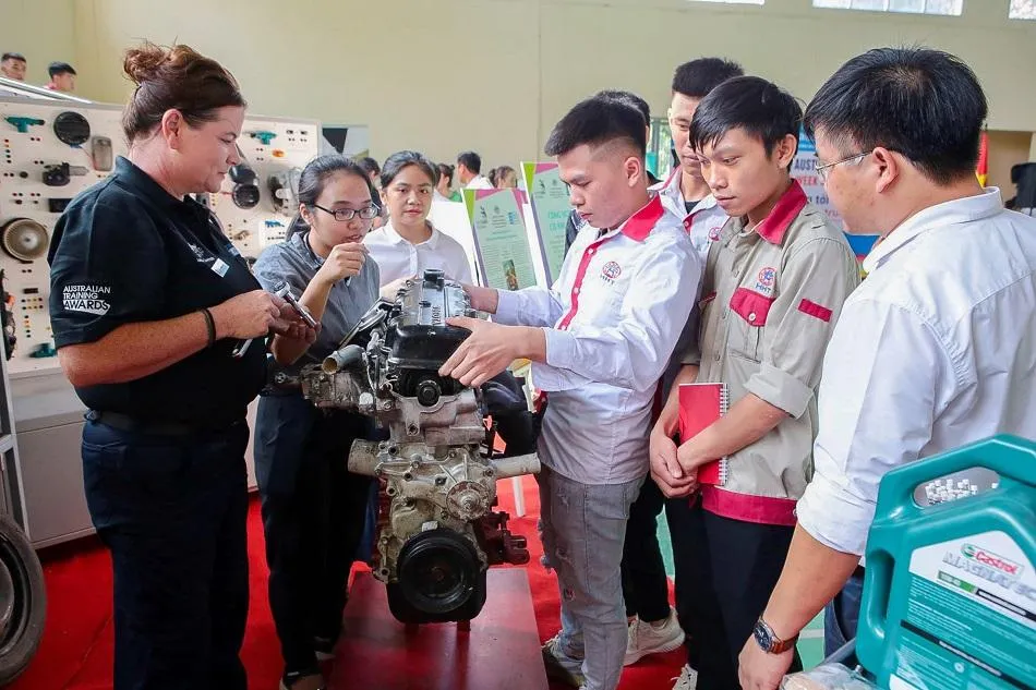 Đào tạo nghề gắn với chuyển đổi số, chuyển đổi xanh và phát triển bền vững