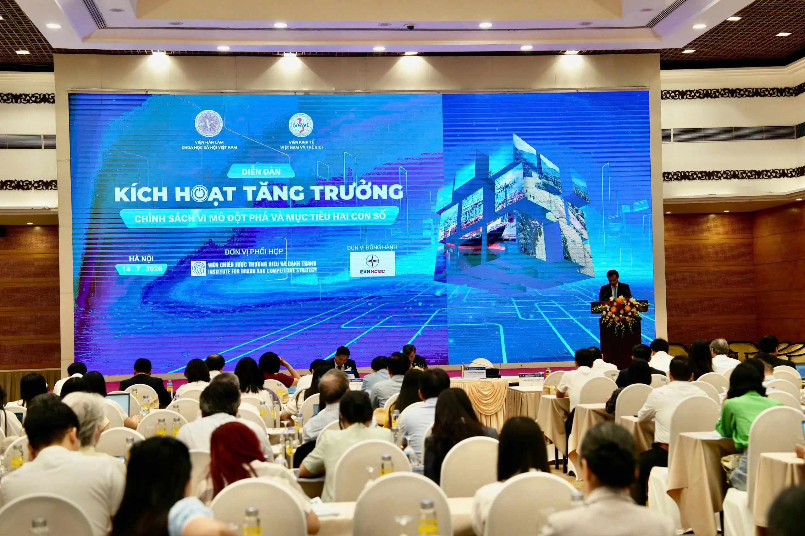 Chính sách vi mô nào cần đột phá cho mục tiêu tăng trưởng hai con số?