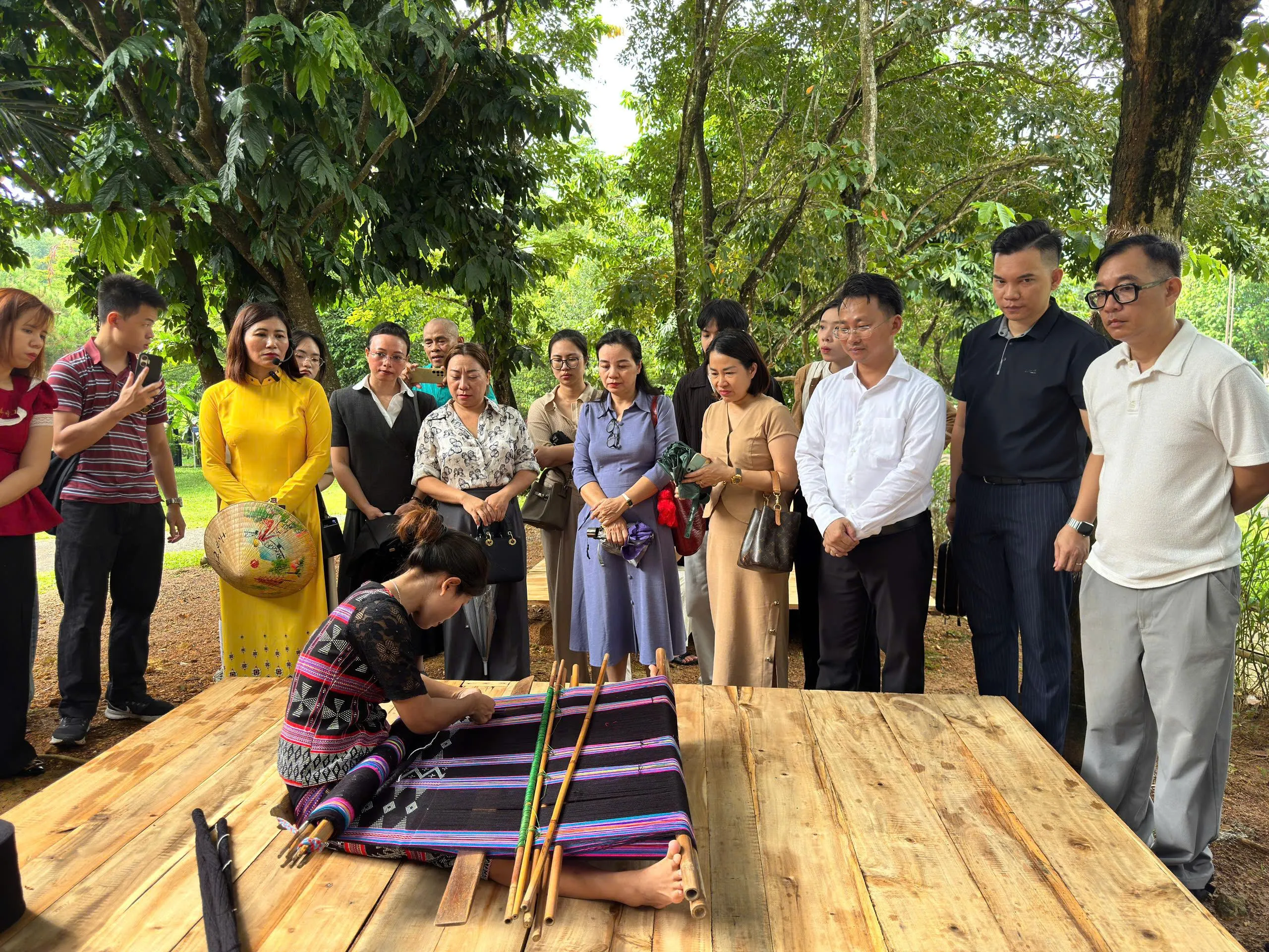 Kết nối doanh nghiệp, làm mới sản phẩm du lịch từ văn hóa 54 dân tộc