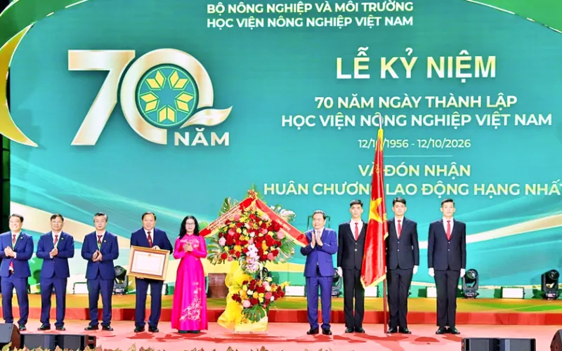 Gắn kết nhà trường, doanh nghiệp và nông dân để phát triển nông nghiệp hiện đại