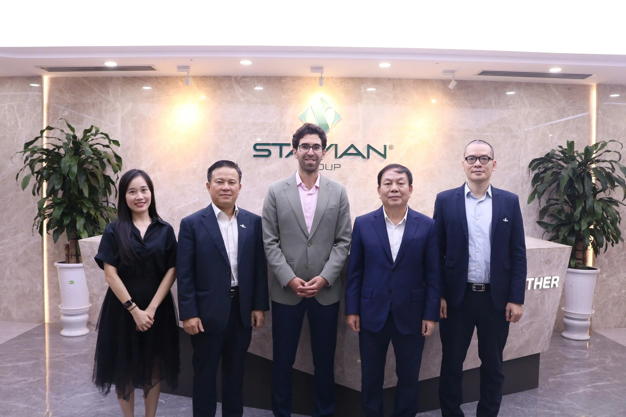 Hợp tác doanh nghiệp Việt Nam – Hoa Kỳ phát triển hạ tầng siêu trí tuệ