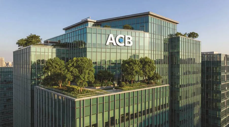 ACB tăng trưởng tín dụng 11,5%, được Fitch Ratings nâng xếp hạng tín nhiệm lên BB