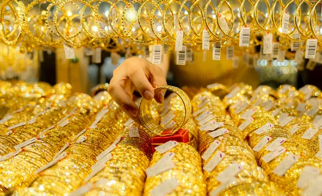 Giá vàng hôm nay 25/8: Tiếp đà tăng mạnh