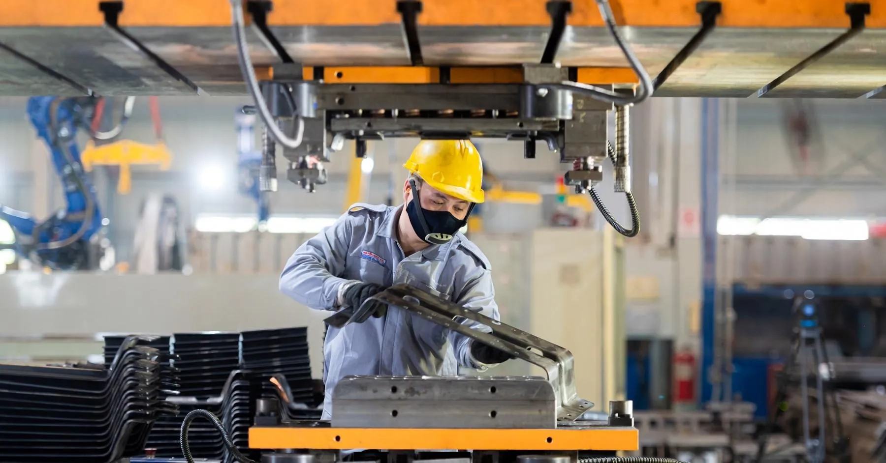 Tiếp tục cắt giảm thủ tục, tạo thuận lợi hơn, mở đường cho doanh nghiệp bứt tốc