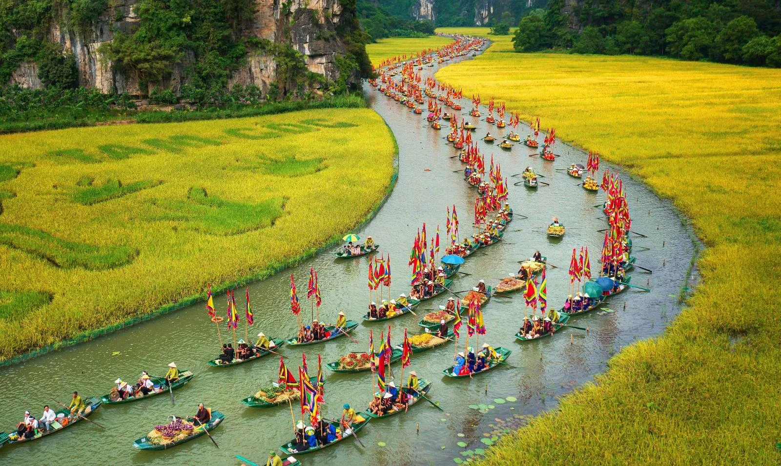 Bộ Chính trị: Phát triển nguồn nhân lực, doanh nghiệp du lịch đáp ứng yêu cầu phát triển mới