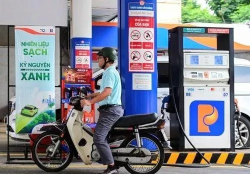 Giá xăng dầu hôm nay (3/9): Dầu thế giới biến động mạnh, trong nước giữ ổn định