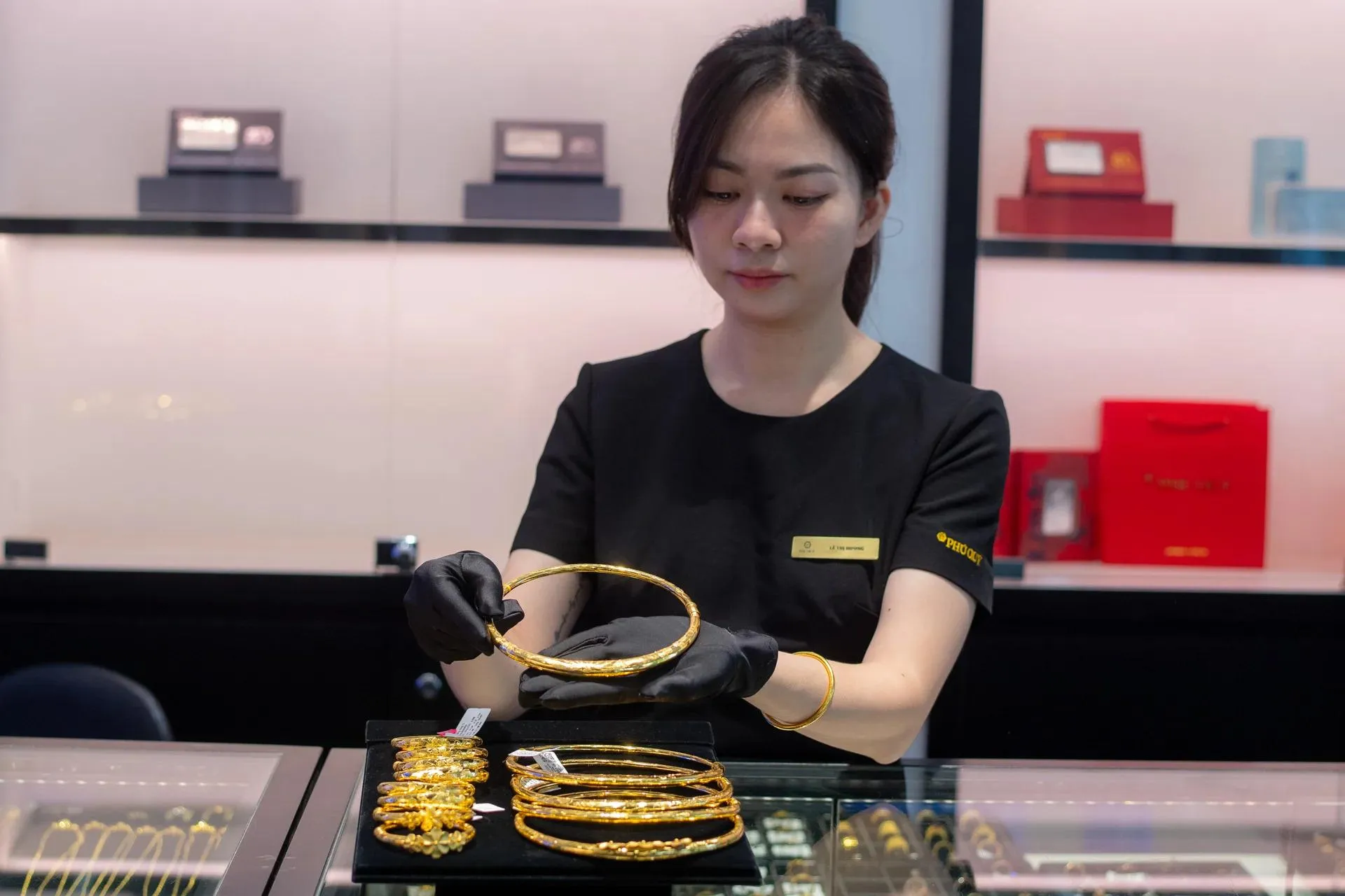 Dự báo giá vàng tuần 7-13/9: Áp lực bủa vây, chờ tín hiệu từ kinh tế Mỹ