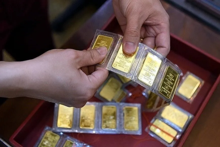 Giá vàng hôm nay 7/9: SJC neo mốc 147,6 triệu, thế giới giằng co