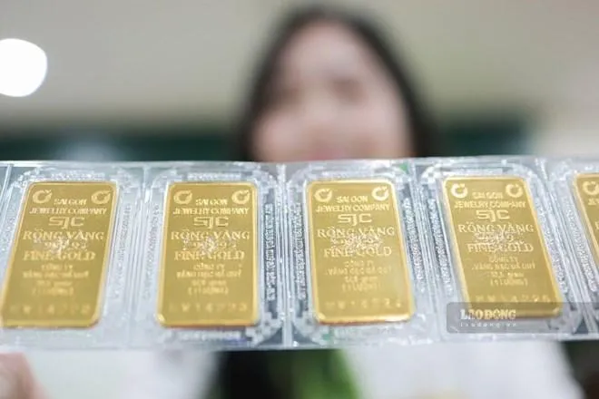 Giá vàng hôm nay 29/9: Trong nước đảo chiều giảm