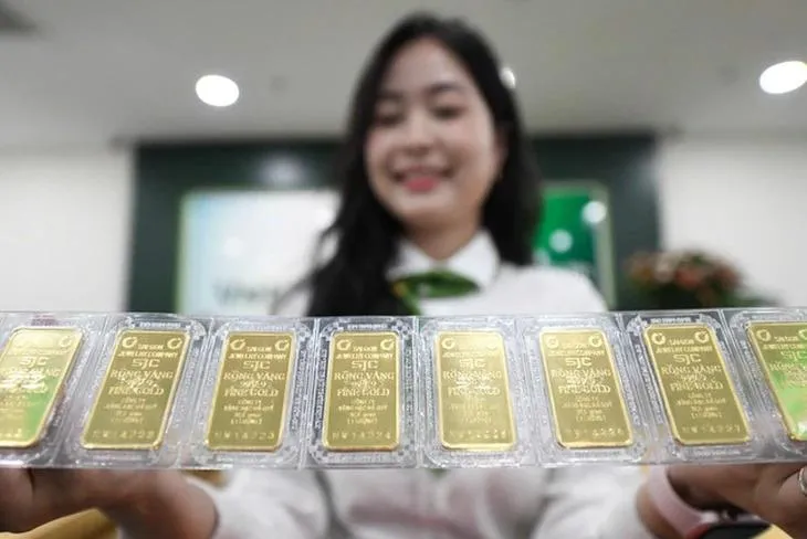 Mua bán vàng trong ngày từ 5 triệu đồng phải thanh toán không dùng tiền mặt