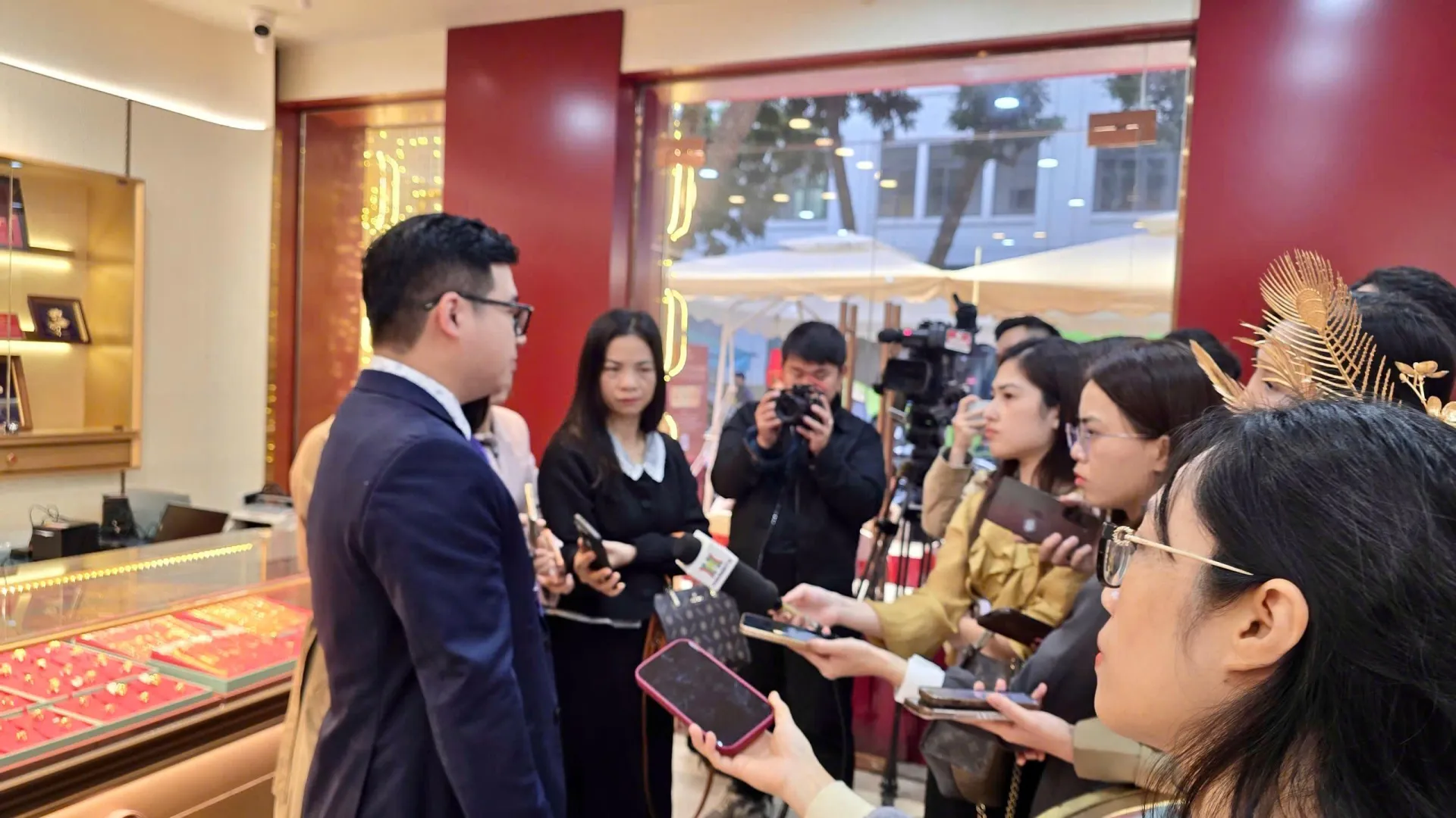 ong-truong-quang-dat-104505.webp