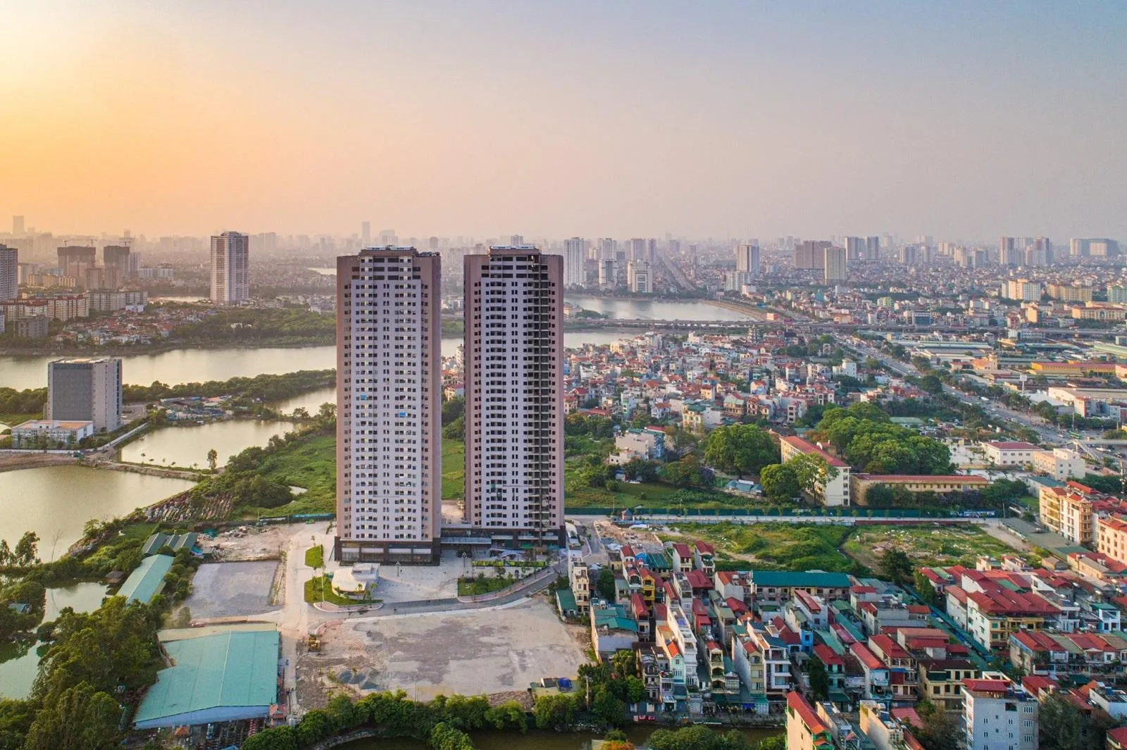 Bất động sản đang hạ giá, nhưng đây có phải thời điểm người mua ở thực xuống tiền?