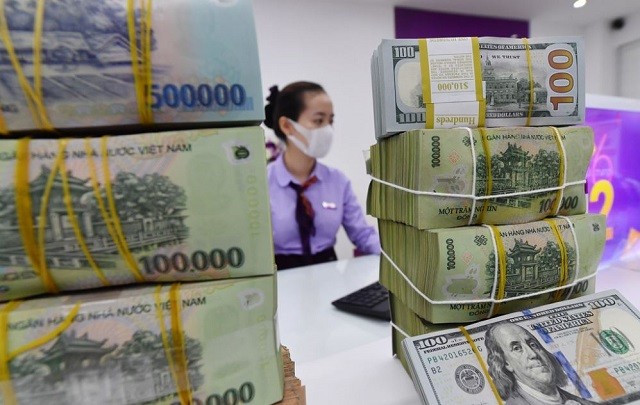 NHNN yêu cầu các NHTM đảm bảo nguồn vốn cho doanh nghiệp xăng dầu. Ảnh minh họa.