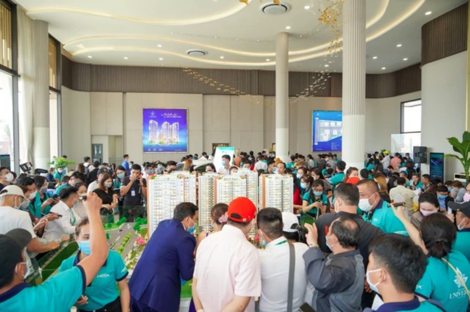 Người mua nhà chờ chính sách mới