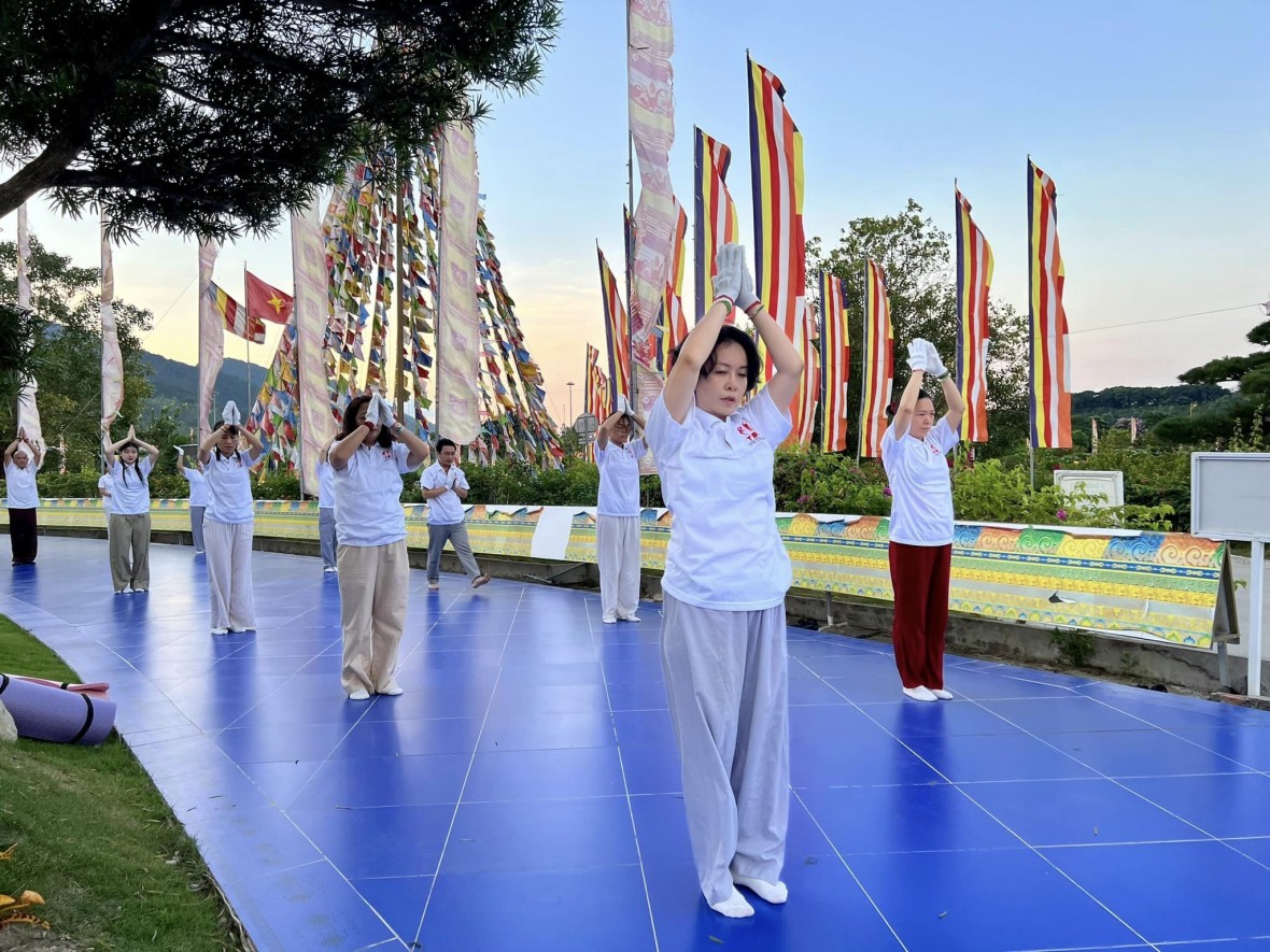 Sống động màu sắc Mật thừa nơi Bảo tháp Mandala Tây Thiên mùa Trăng thu