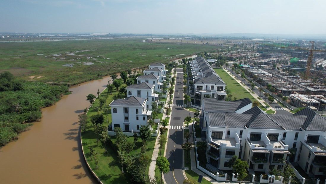 Doanh nghiệp BĐS vẫn âm thầm săn quỹ đất và triển khai các dự án.