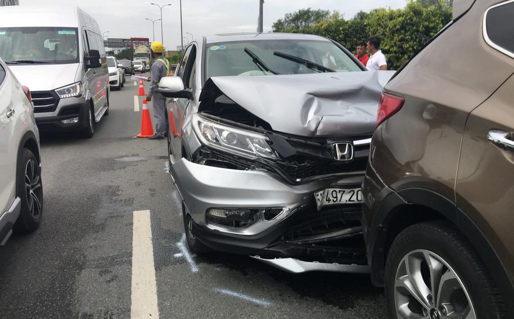 Ngày đầu năm mới, 4 phương tiện tông liên hoàn trên cao tốc TP Hồ Chí Minh – Long Thành – Dầu Giây