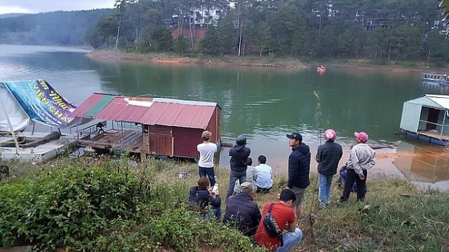 Chìm thuyền ở hồ Tuyền Lâm, một người mất tích