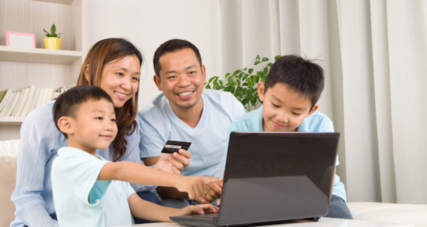 Ưu đãi lên đến 70% khi mua sắm online trong Ngày hội Gia đình Việt 28/6/2019