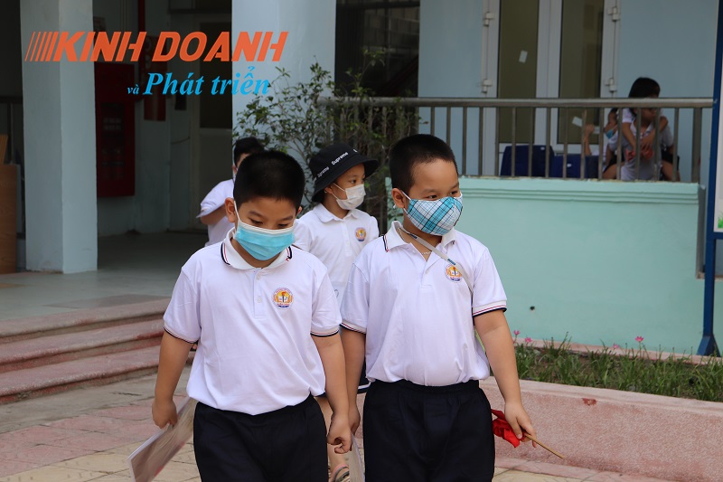 Hà Nội giảm 50% học phí cho học sinh các cấp