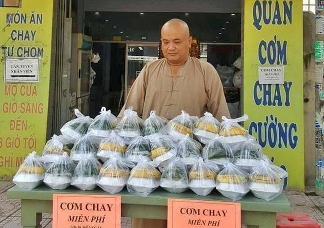 Truy tặng Bằng khen của Thủ tướng cho 18 cá nhân trong công tác phòng, chống dịch ở TP. Hồ Chí Minh