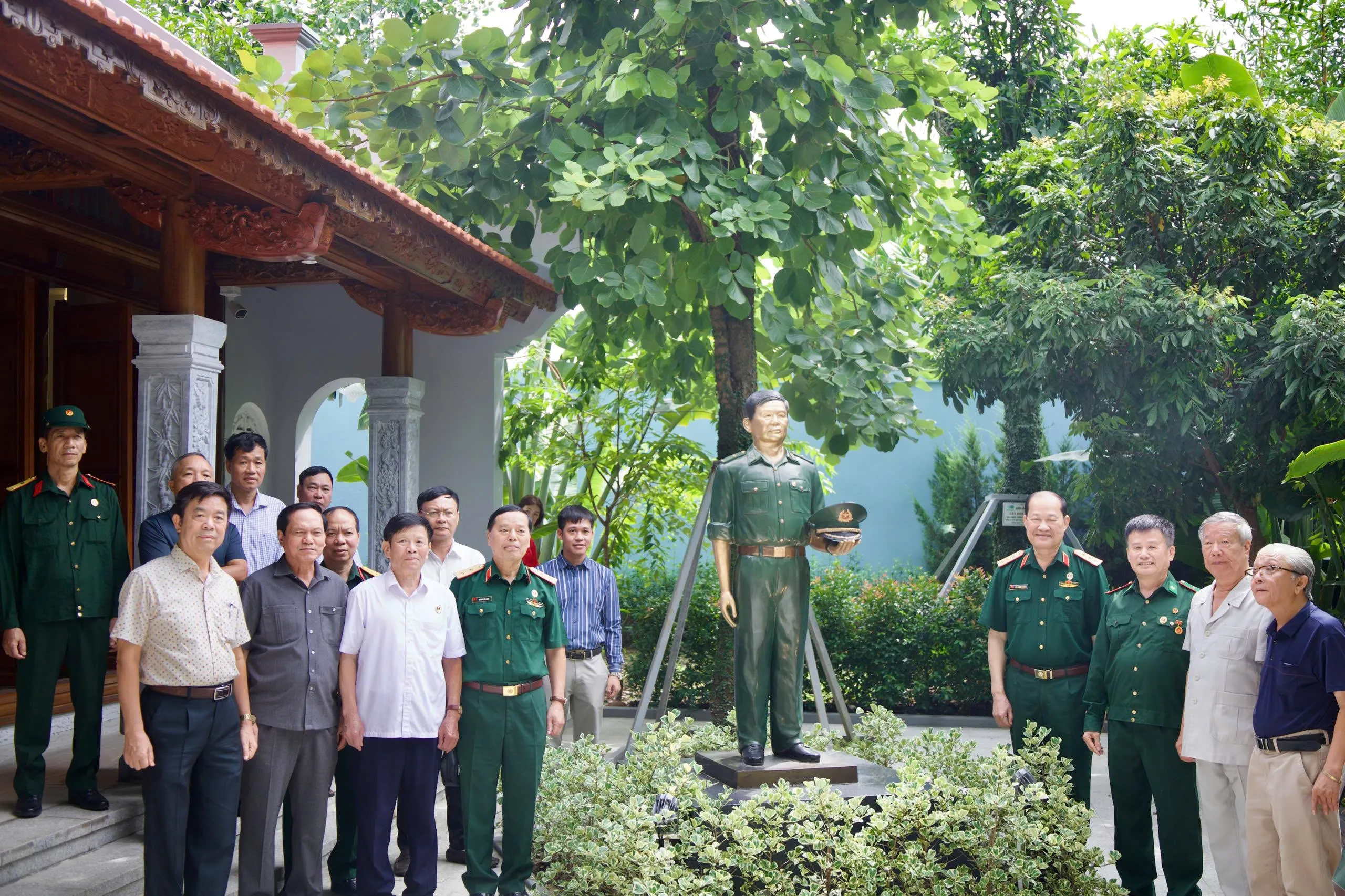 Thượng tướng Bế Xuân Trường thăm Shinec, động viên doanh nhân cựu chiến binh trên hành trình phát triển xanh