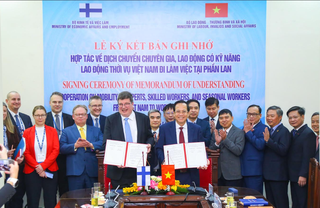 Việt Nam - Phần Lan ký hợp tác về dịch chuyển chuyên gia, lao động có kỹ năng nghề, lao động thời vụ