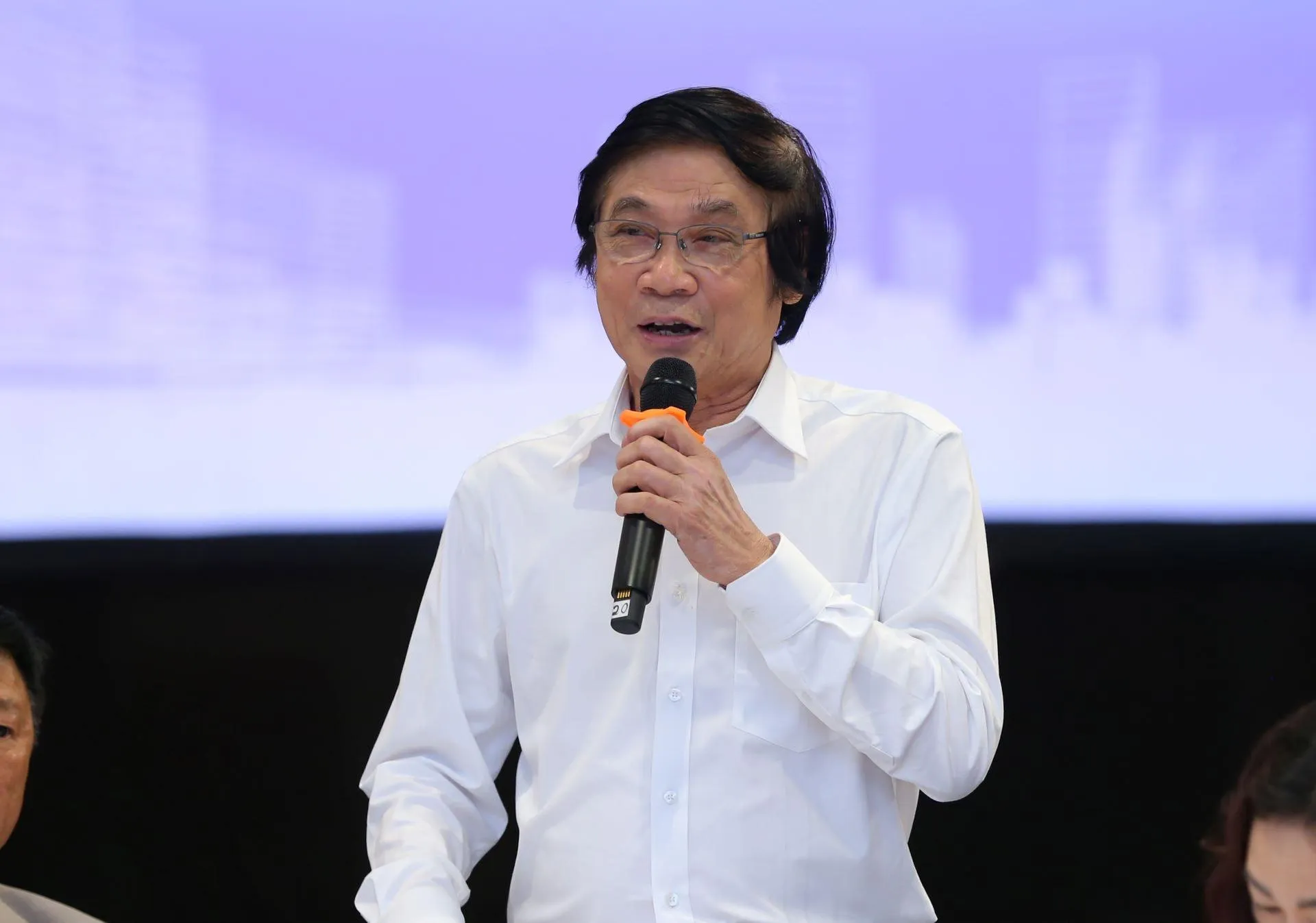 1chuyen-gia-172922.webp