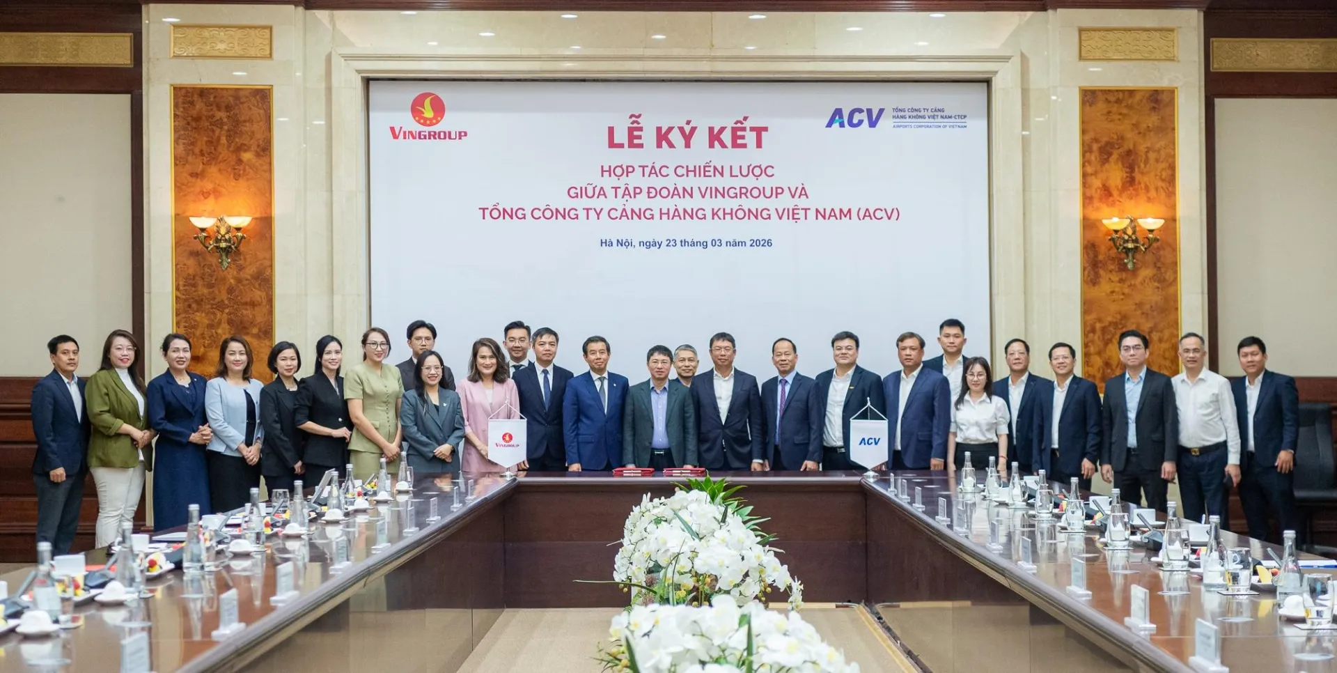 Vingroup “bắt tay” Tổng công ty Cảng Hàng không Việt Nam thúc đẩy chuyển đổi xanh