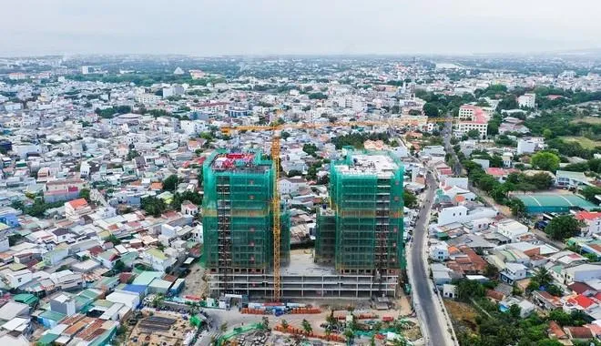 du-an-nha-o-xa-hoi-gan-2-300-can-noi-do-tp-hcm-tim-chu-dau-tu-von-hon-2_69c21687e54bc-071646.webp