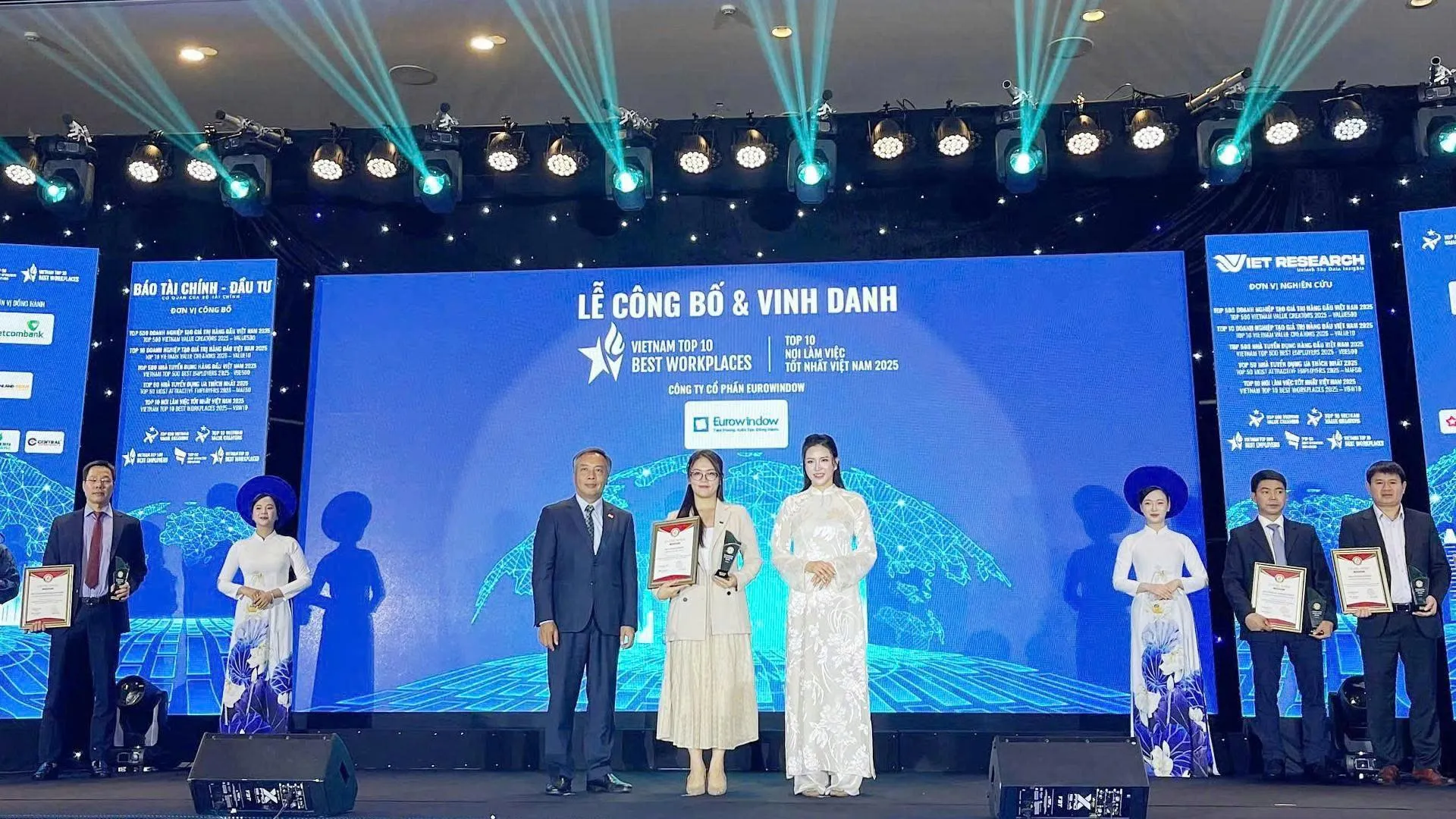 Eurowindow tự hào lọt top TOP 10 Nơi làm việc tốt nhất Việt Nam – năm 2025
