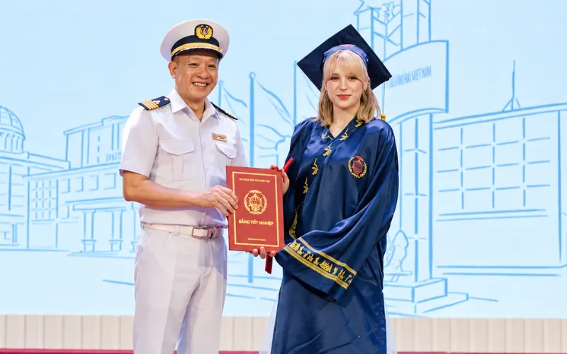 Hành trình tái sinh kỳ diệu của nữ thủ khoa Ma-rốc trên đất cảng Hải Phòng