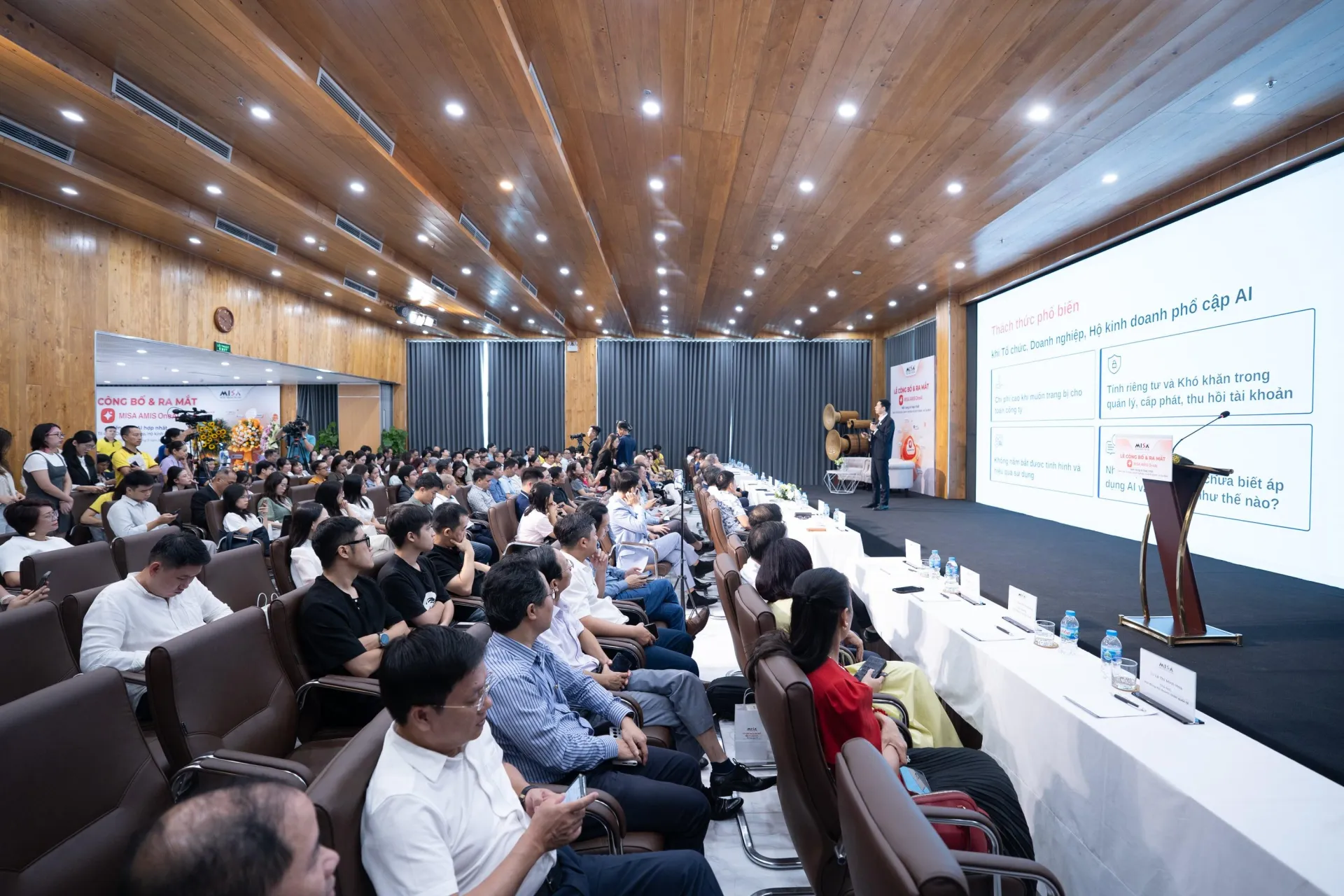 Sự kiện thu hút rất nhiều đơn vị doanh nghiệp và cá nhân tham dự