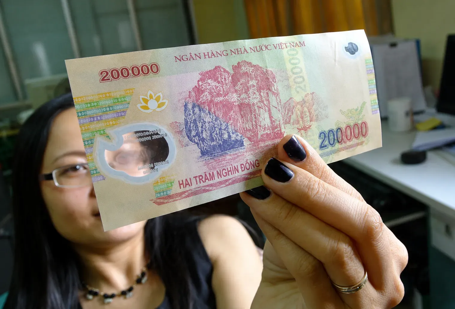 Tiền giả lên tầm cao mới: Những nhóm người này hết sức cảnh giác, tránh là đối tượng của kẻ gian