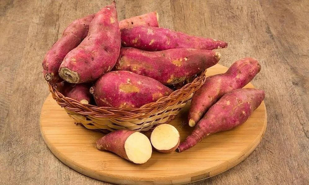 Loại củ giá rẻ nhưng được ví như 'siêu thực phẩm', tốt cho tim mạch, đôi mắt và làm chậm lão hóa
