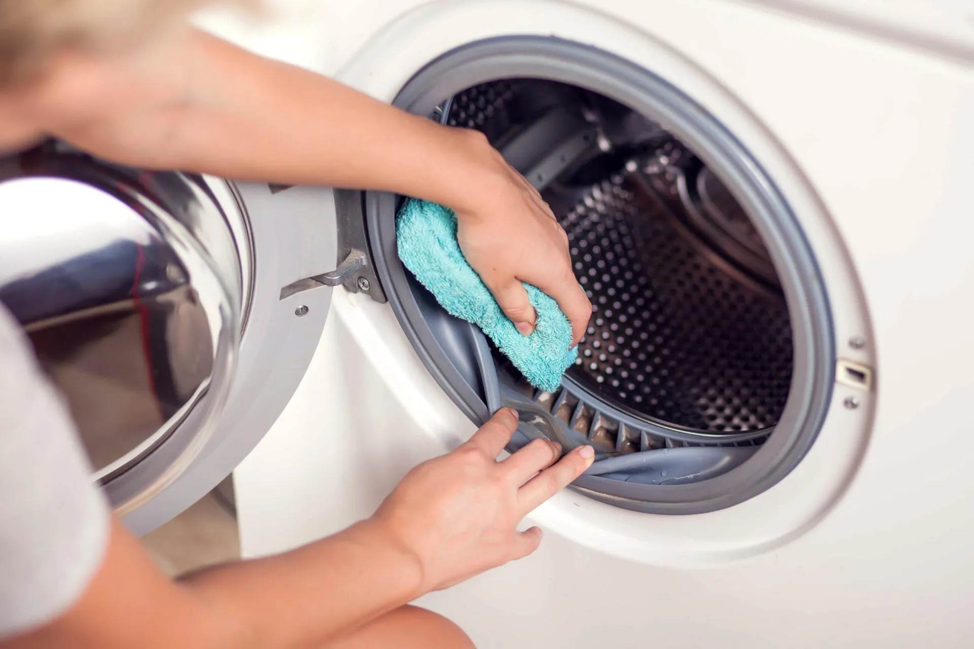 Lồng giặt bốc mùi khó chịu: Làm ngay 4 mẹo này để xử lý triệt để