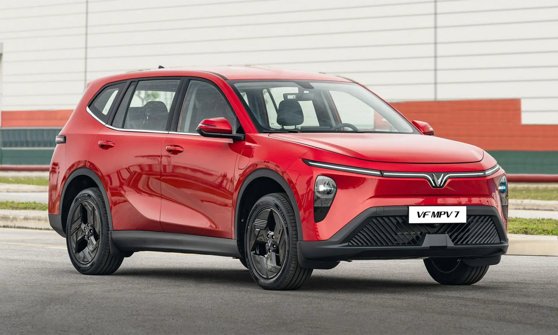Ưu đãi “tới tấp” trong tháng 6, VinFast VF MPV 7 được săn đón cho những chuyến du lịch mùa hè