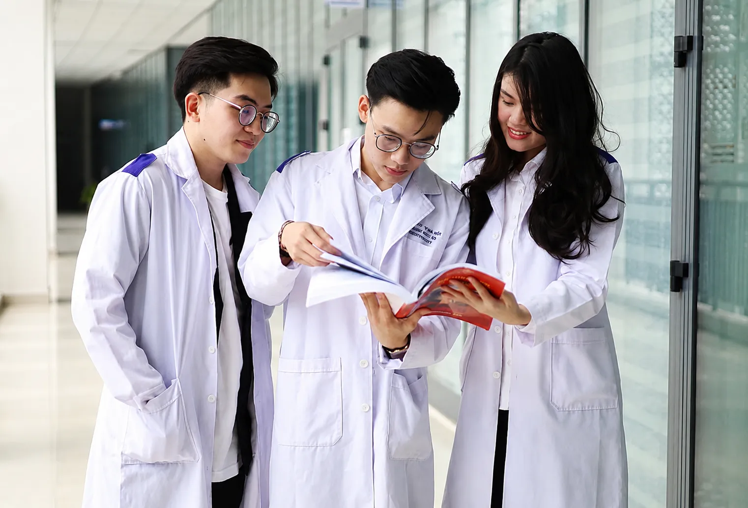 Tin vui cho phụ huynh có con chuẩn bị vào đại học: Nhiều ngành được miễn học phí hoàn toàn