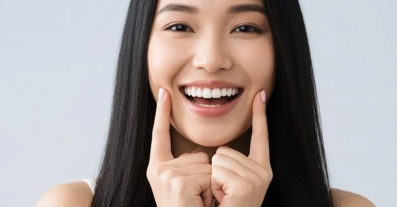Muốn gương mặt trẻ lâu, đừng đợi đến khi xuất hiện rãnh cười mới chăm sóc da