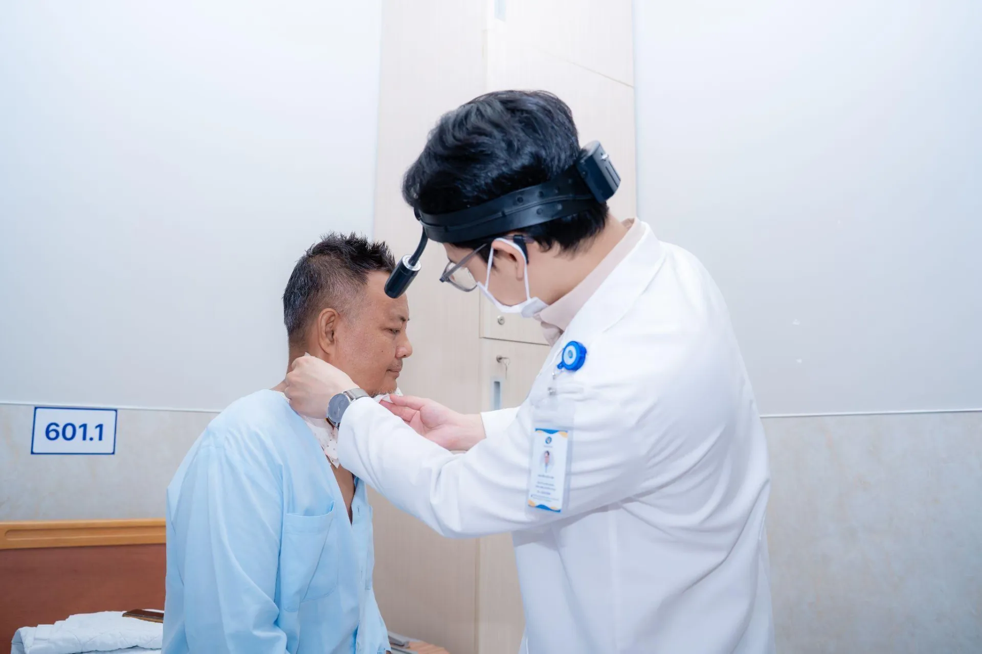 Biến chứng áp xe cổ sâu nguy hiểm từ răng sâu