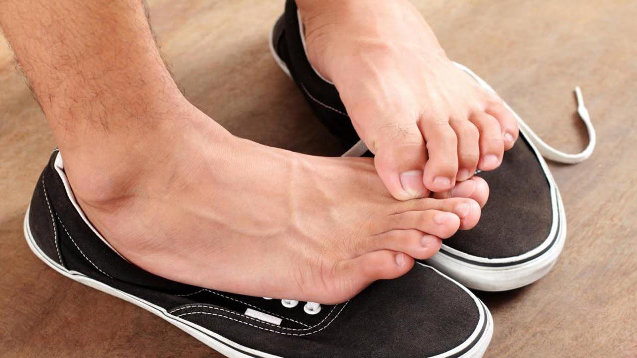 Mùi hôi chân khiến bạn mất tự tin? Áp dụng ngay 7 cách này, hiệu quả bất ngờ chỉ sau vài ngày
