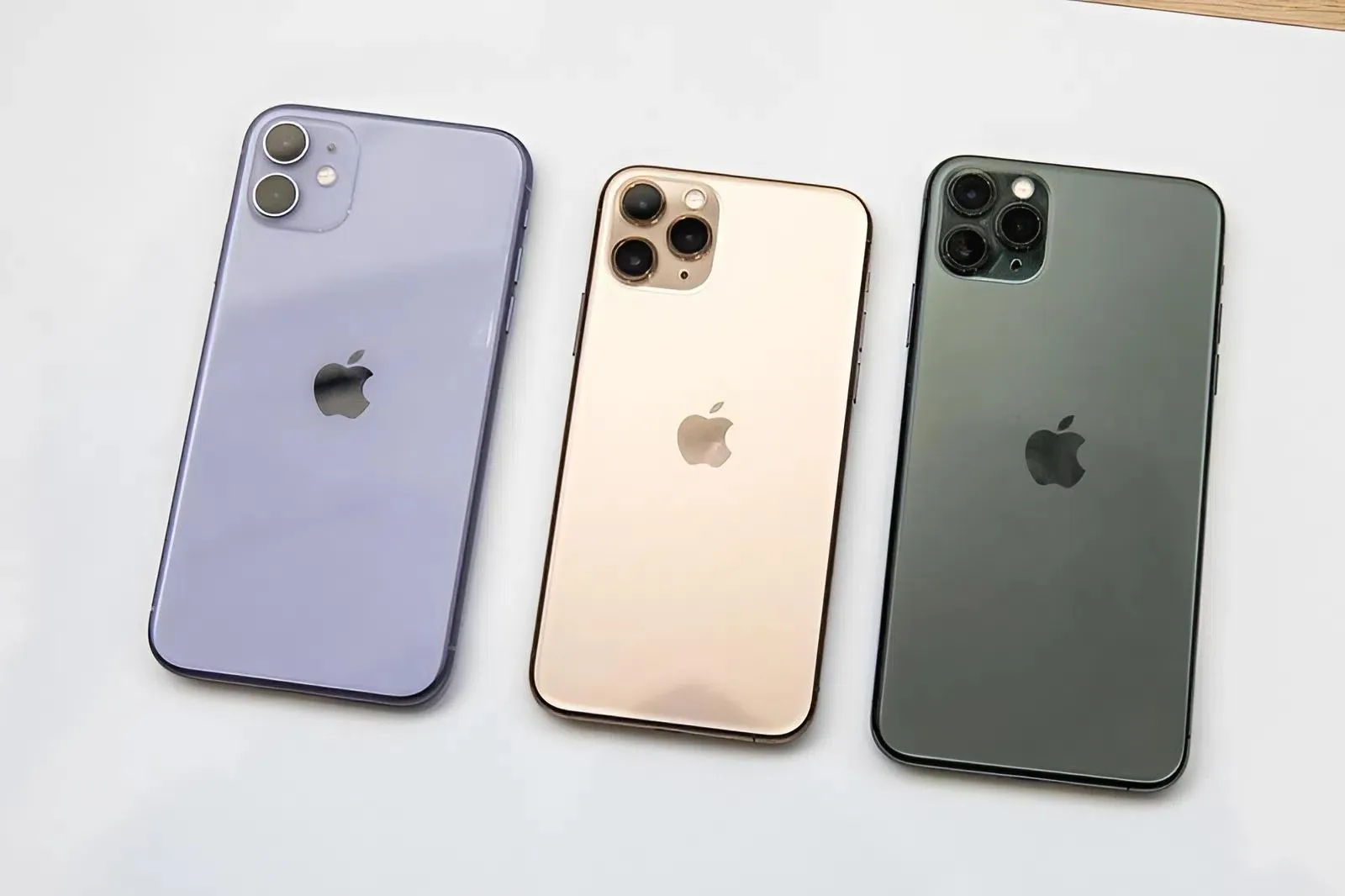 Nhiều mẫu iPhone cũ xuất hiện lỗ hổng 'không có thuốc chữa': Người dùng nên làm gì?