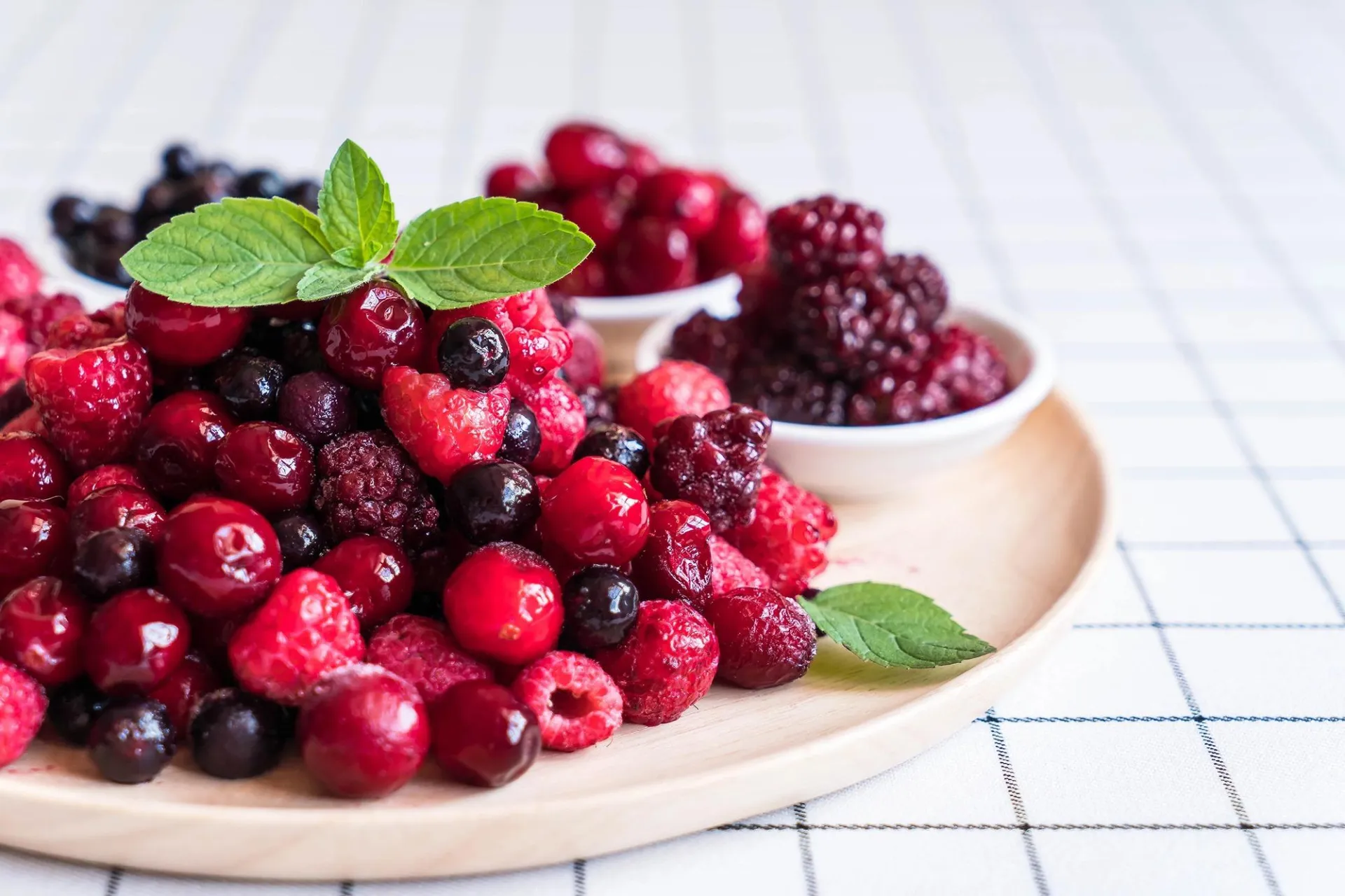 4 thực phẩm được ví như 'máy hút' cholesterol xấu: Rẻ, dễ mua lại thơm ngon