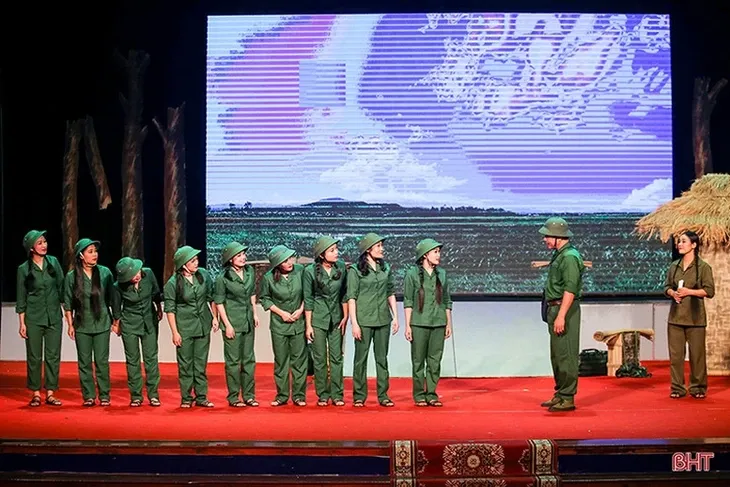 'Khoảng trời con gái' - Bản hùng ca về tuổi trẻ Đồng Lộc sắp công diễn tại Thủ đô