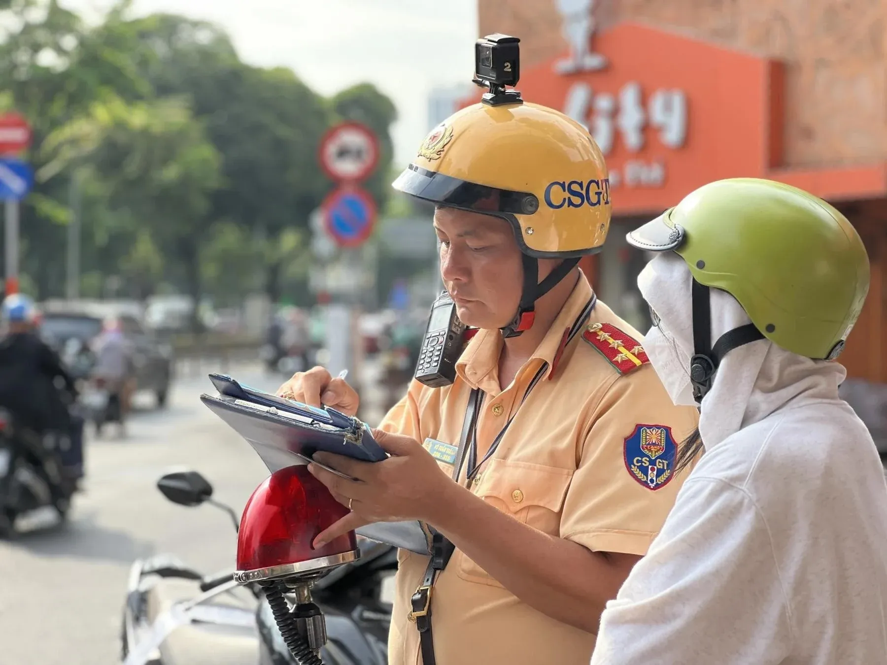 Từ 1/7, Hà Nội tăng mạnh mức phạt 4 lỗi vi phạm giao thông phổ biến