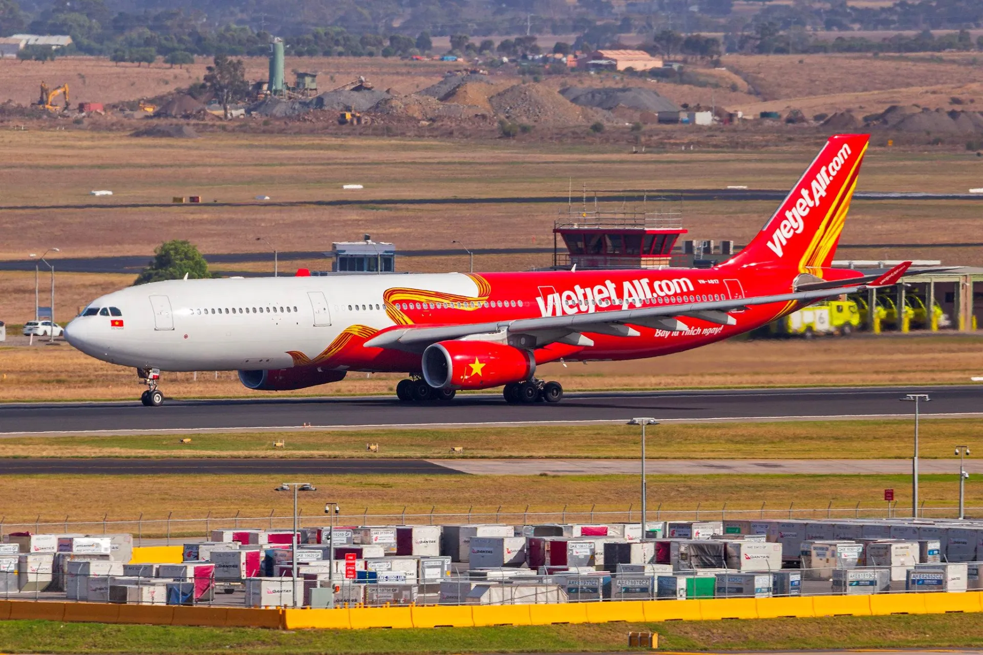 Vietjet tung vé máy bay 0 đồng trong 3 ngày: Muốn săn thành công, đừng bỏ qua những điều này