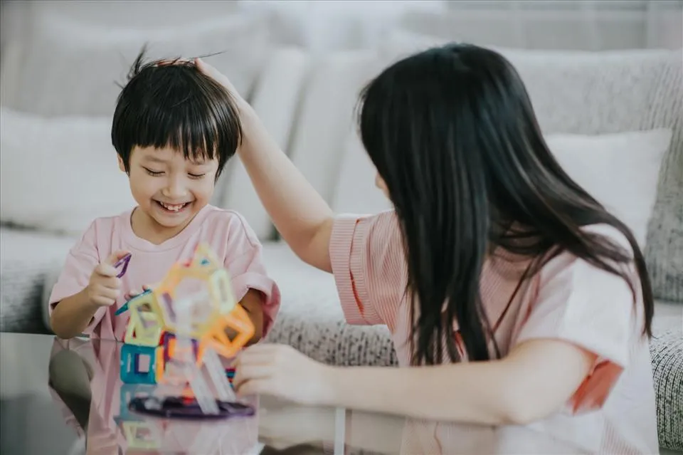 3 bài học quan trọng cha mẹ nên dạy con trước khi bước vào tuổi trưởng thành
