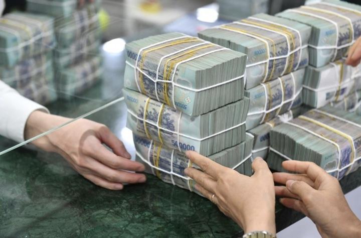 Có tiền cũng đừng vội gửi ngân hàng nếu bạn thuộc 4 trường hợp này