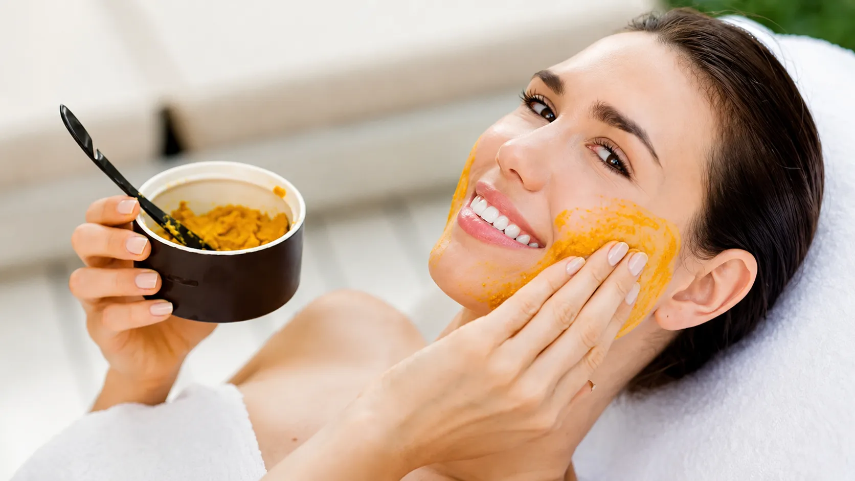 Cần gì đi spa khi 4 công thức tắm trắng tại nhà này có thể giúp làn da mềm mịn, tươi sáng hơn