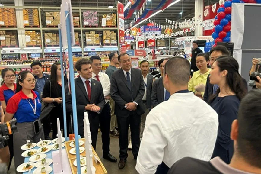 Tôm hùm Mỹ “hút khách” tại MM Mega Market Thăng Long nhờ biến tấu theo phong vị Việt